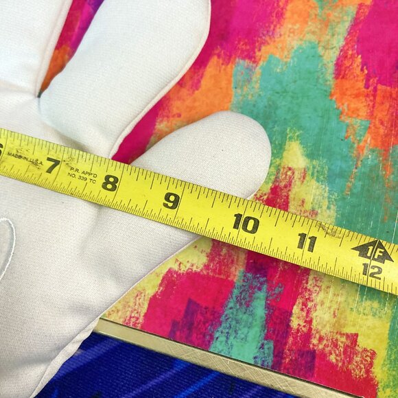 NINTENDO x UNIVERSAL STUDIOS SUPER MARIO GLOVES LIMITED SUPER NINTENDO WORLD - Picture 9 of 10